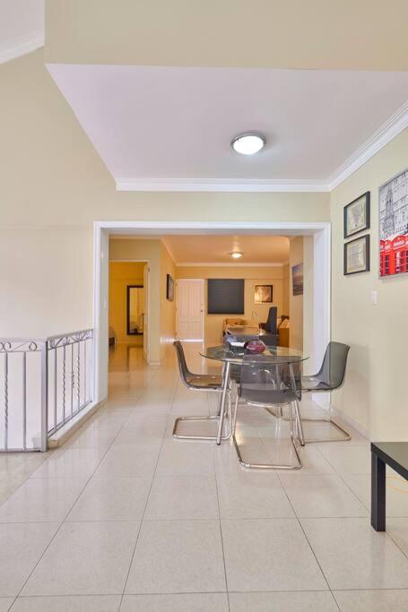 Escape 4BR Penthouse Close to Blue Mall with Private Outdoor Rooftop Terrace