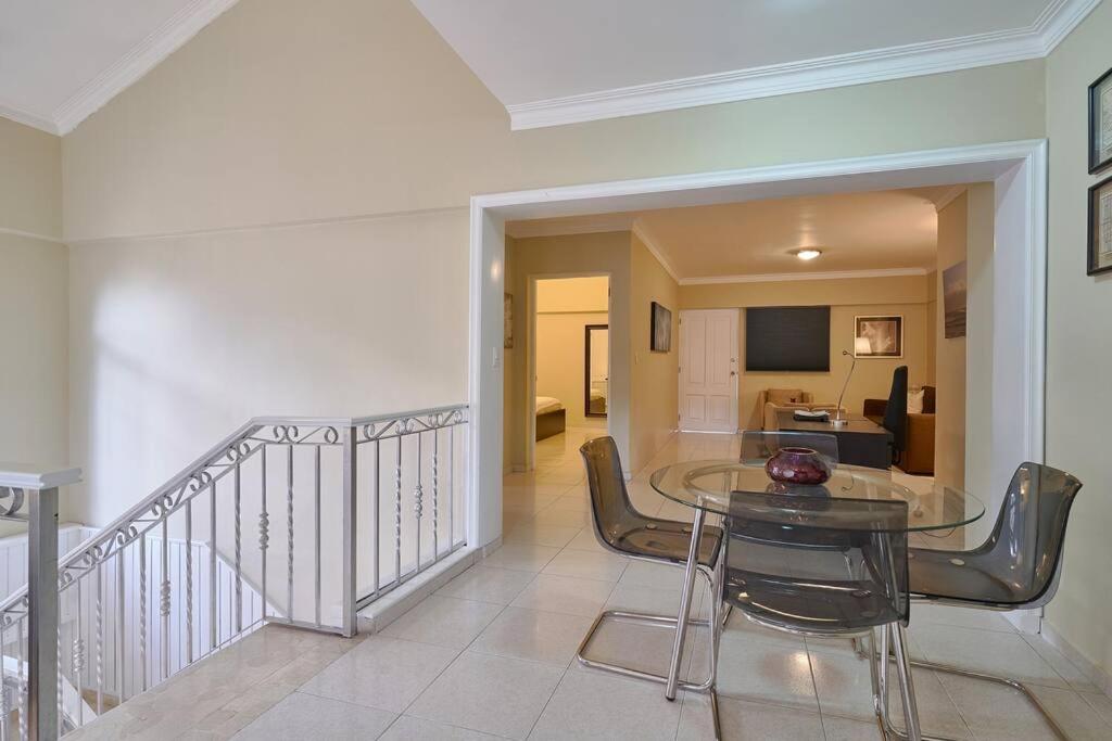 Escape 4BR Penthouse Close to Blue Mall with Private Outdoor Rooftop Terrace