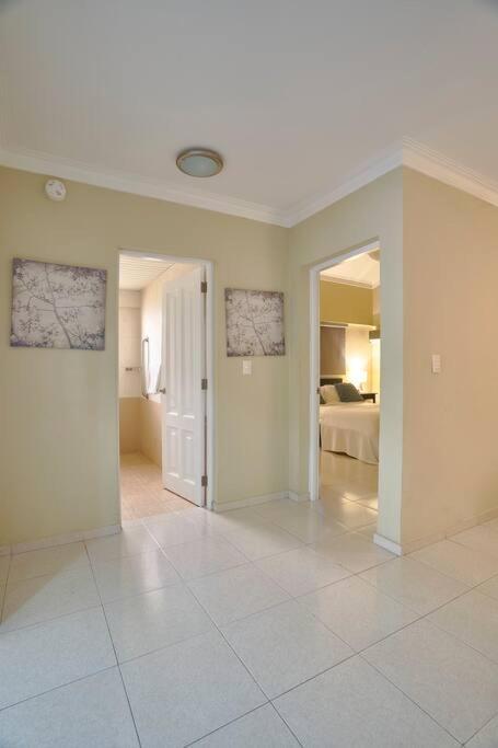Escape 4BR Penthouse Close to Blue Mall with Private Outdoor Rooftop Terrace