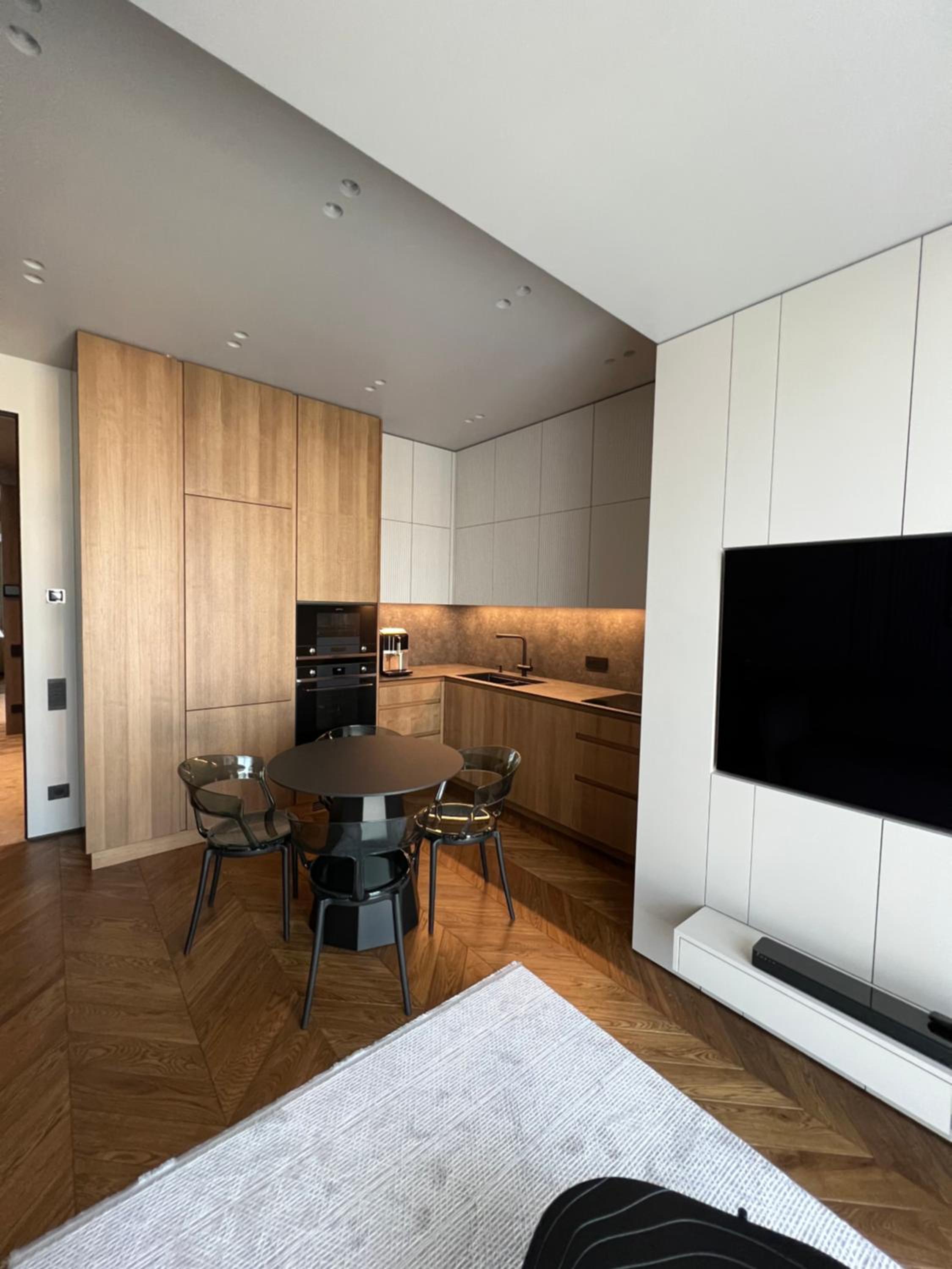 Luxury flat in the City Center Main Square view 4