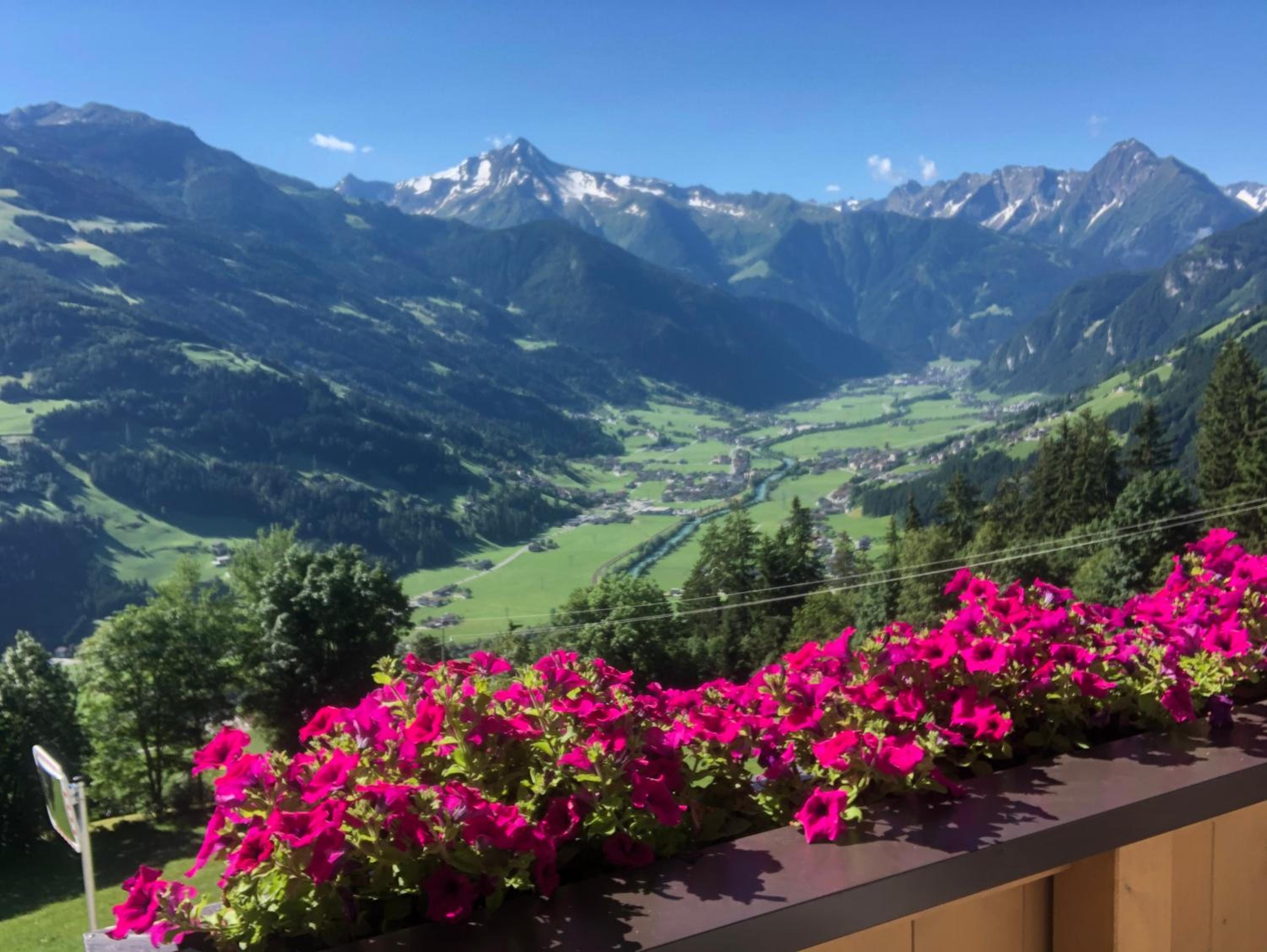 Ferienhaus Zillertal Panorama Blick Balkon Sauna