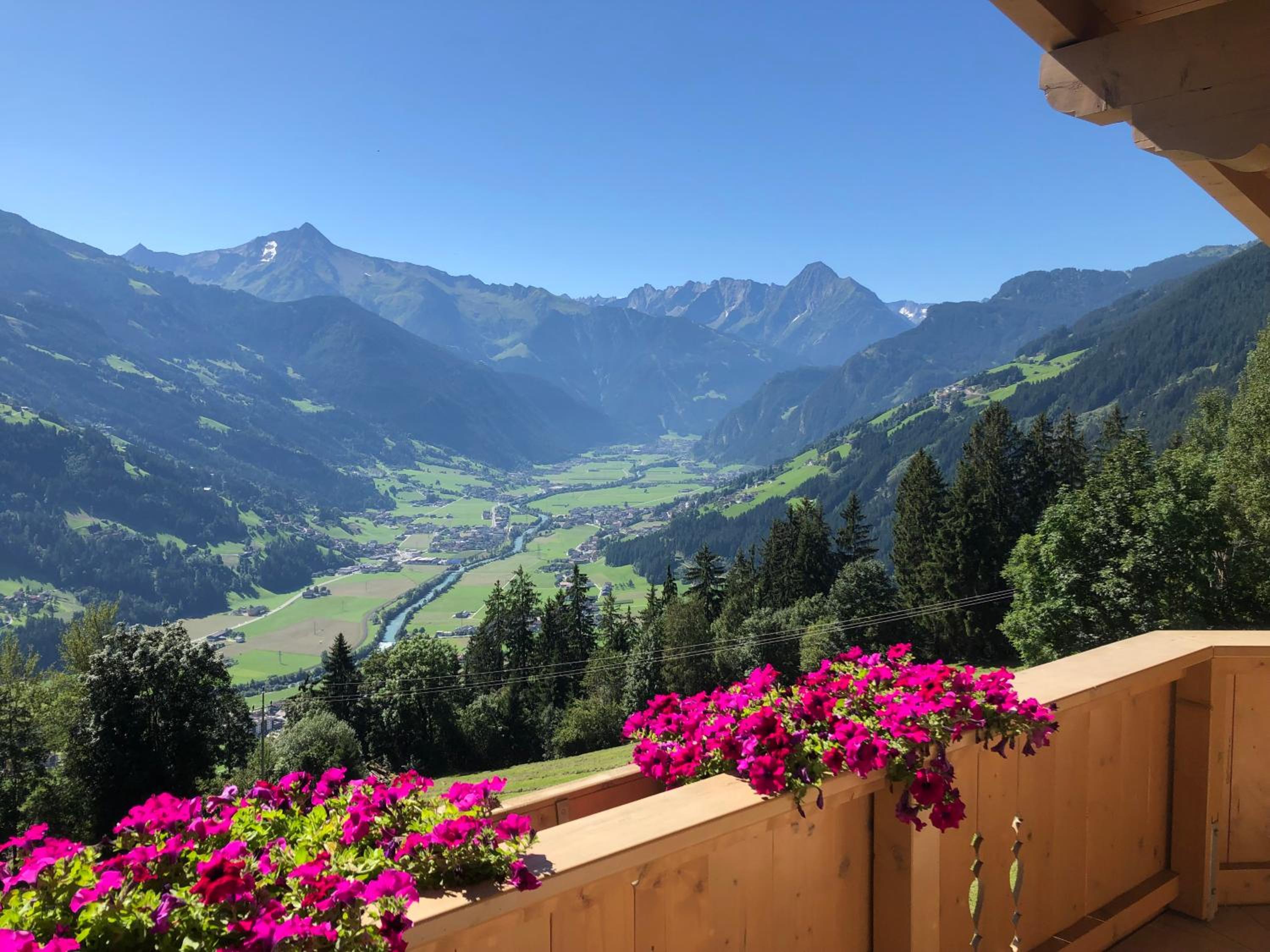 Ferienhaus Zillertal Panorama Blick Balkon Sauna
