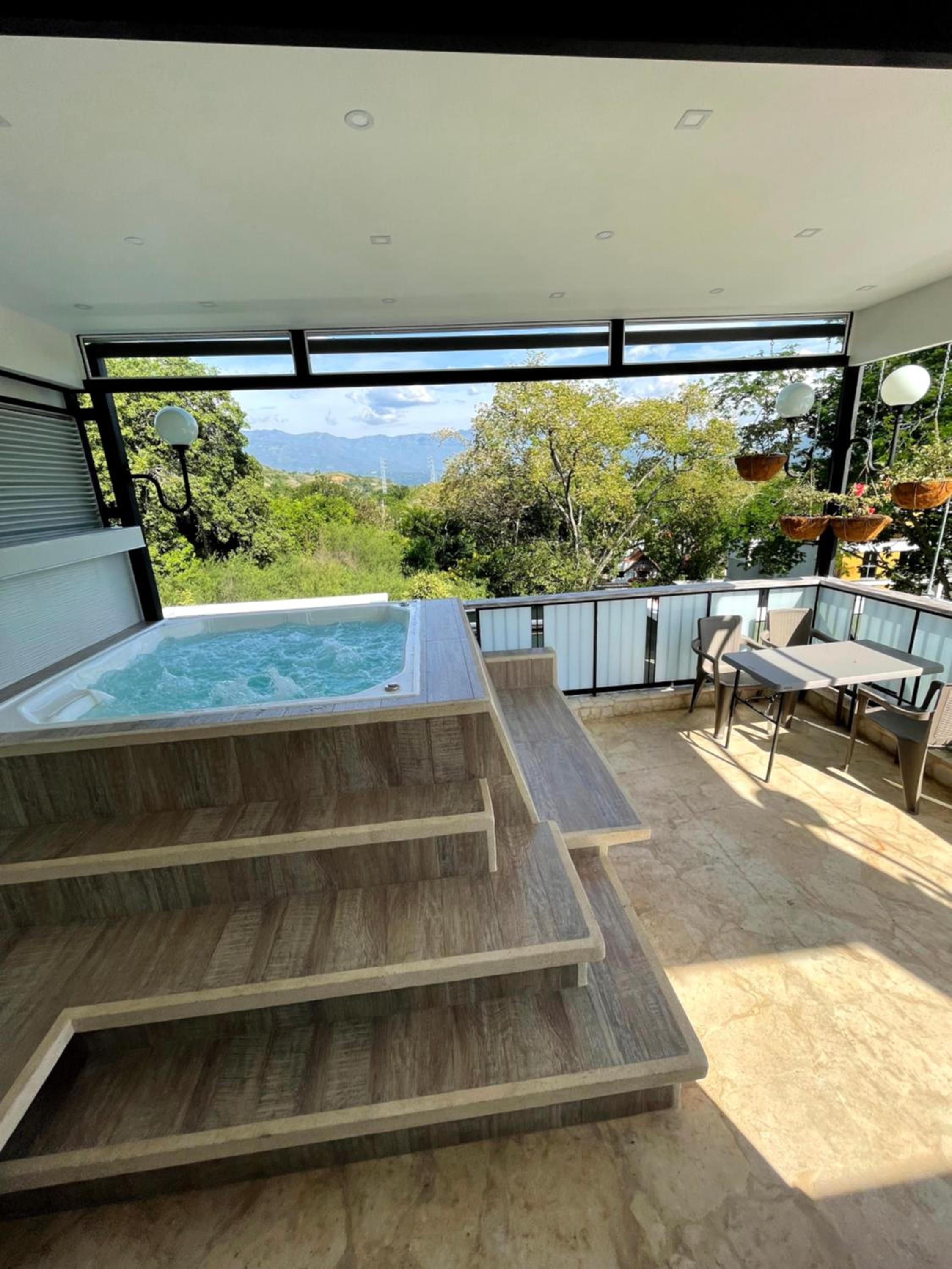 Duplex con jacuzzi y terraza privada