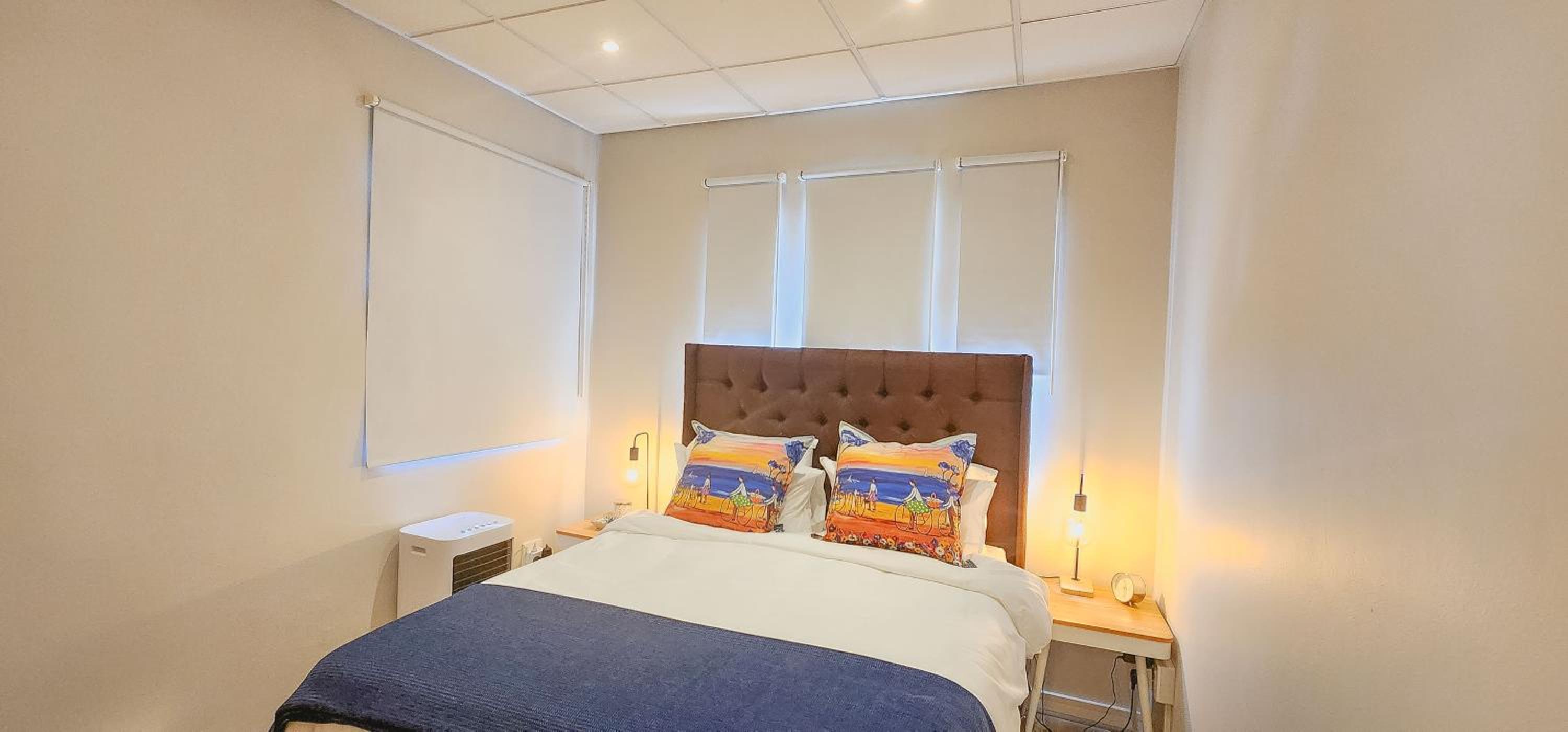 The Tipsy Expat - Paarl - Self Catering Apartment view 4