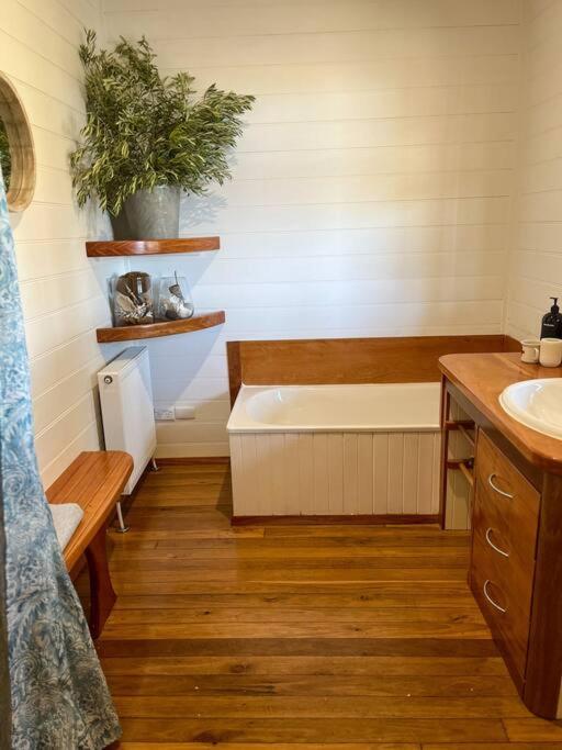 Pt Hesse Luxury Coastal Homestead