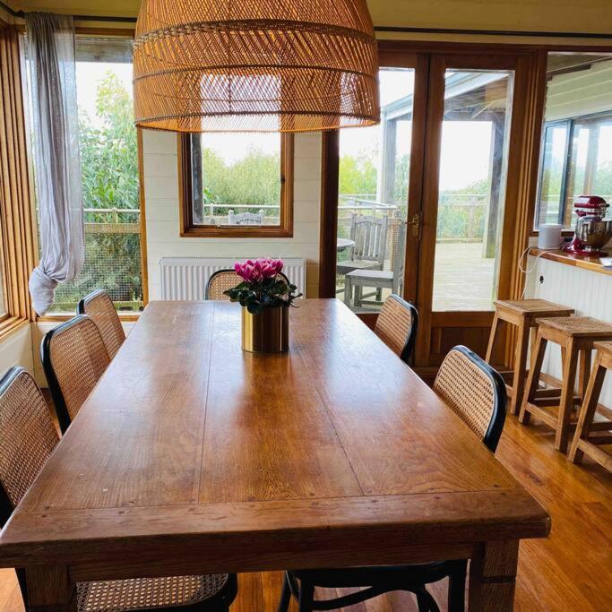 Pt Hesse Luxury Coastal Homestead