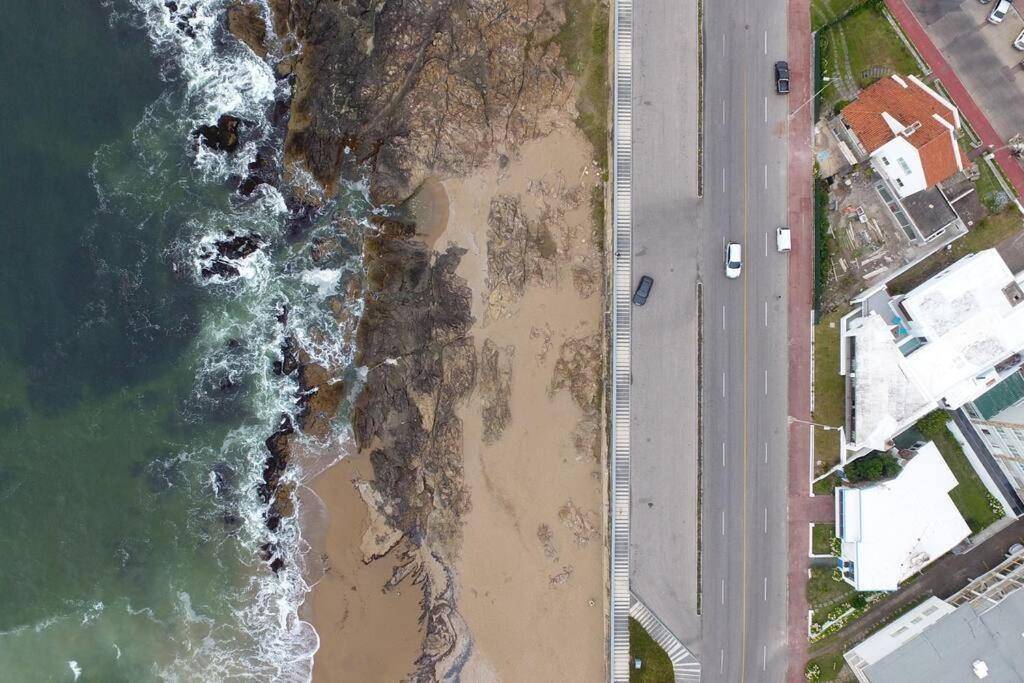 Exclusive Beachfront House PDE