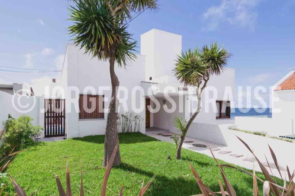 Exclusive Beachfront House PDE
