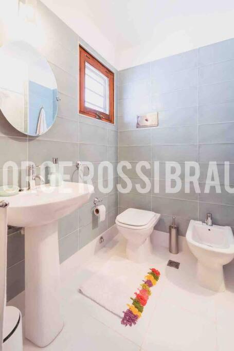 Exclusive Beachfront House PDE