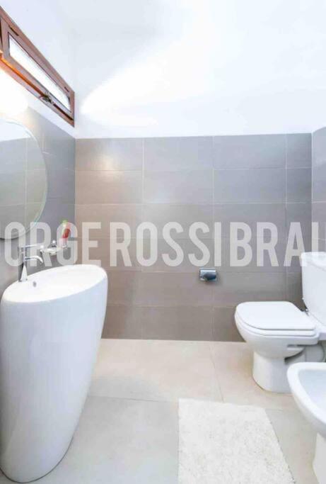 Exclusive Beachfront House PDE