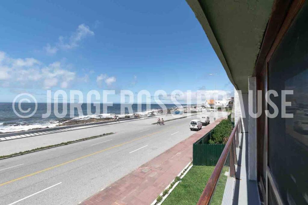Exclusive Beachfront House PDE