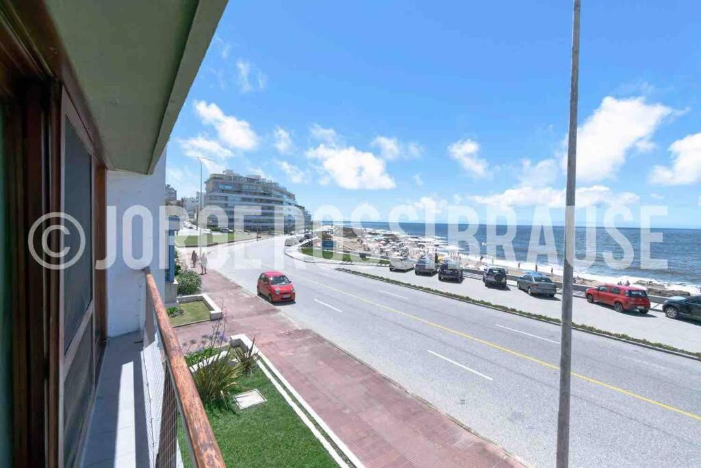Exclusive Beachfront House PDE