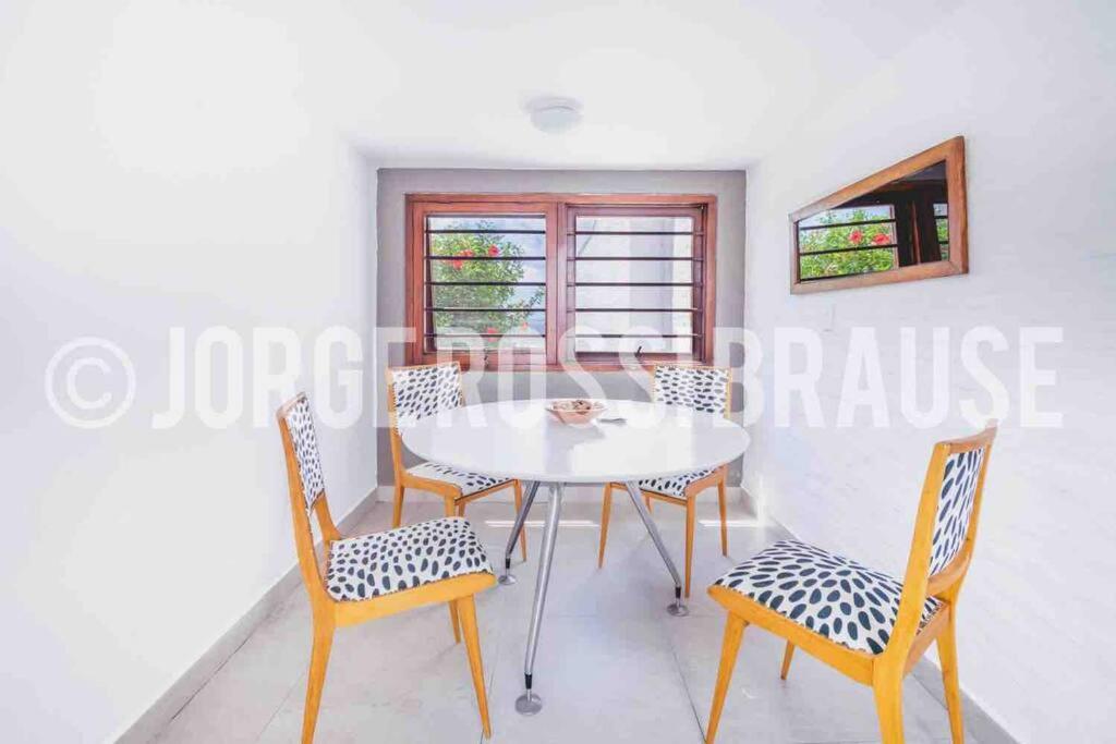 Exclusive Beachfront House PDE