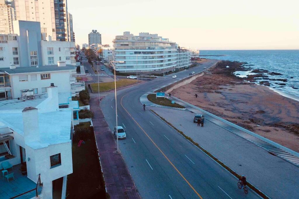 Exclusive Beachfront House PDE