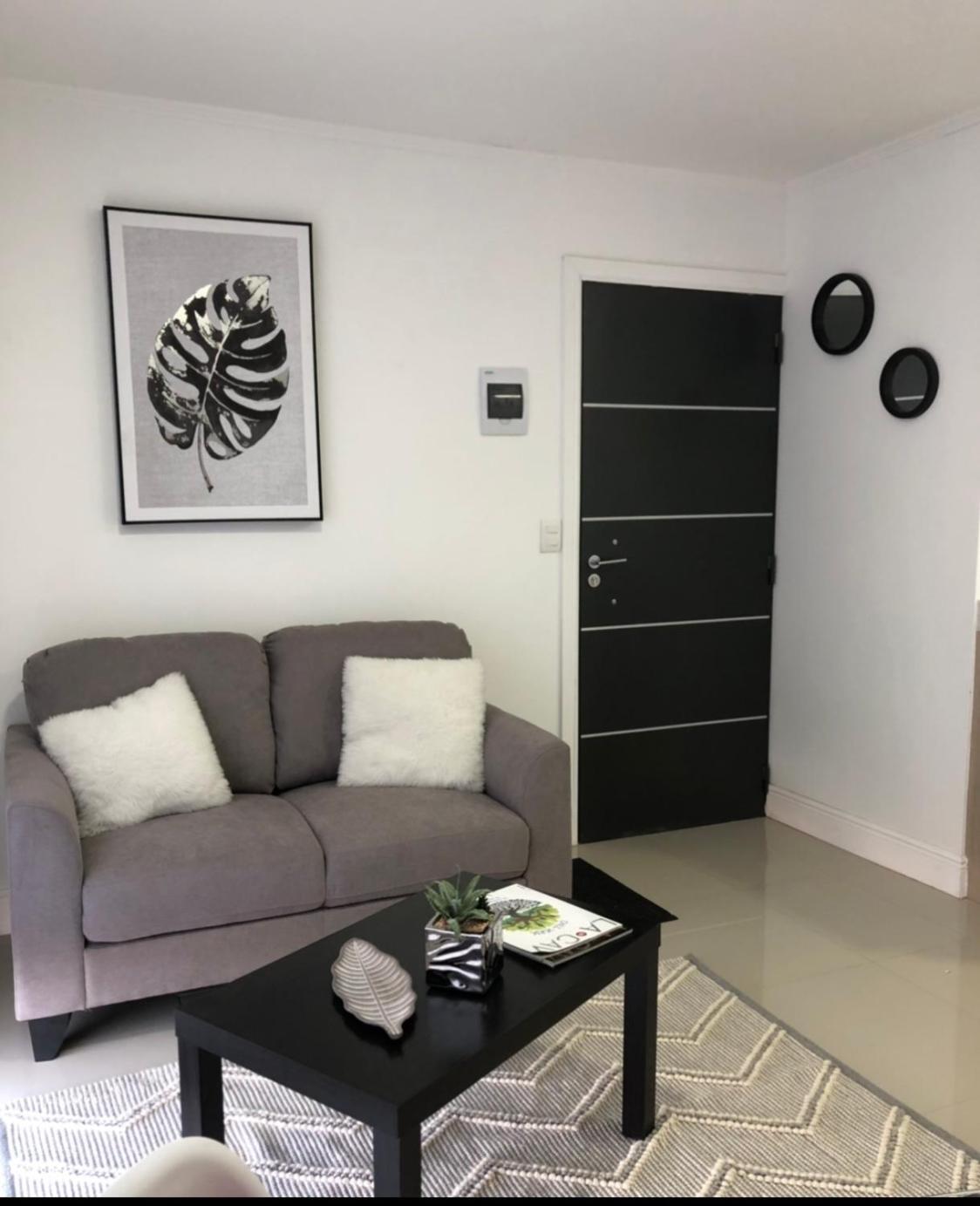 Departamento Los Canelos, a metros de Avenida Las Industrias- Incluye, NETFLIX DirecTV aire acondicionado, Internet