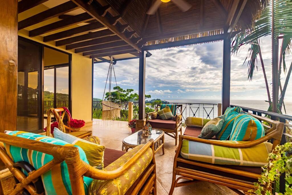 Villa Amor del Mar with Breathtaking View of Ocean & Jungle