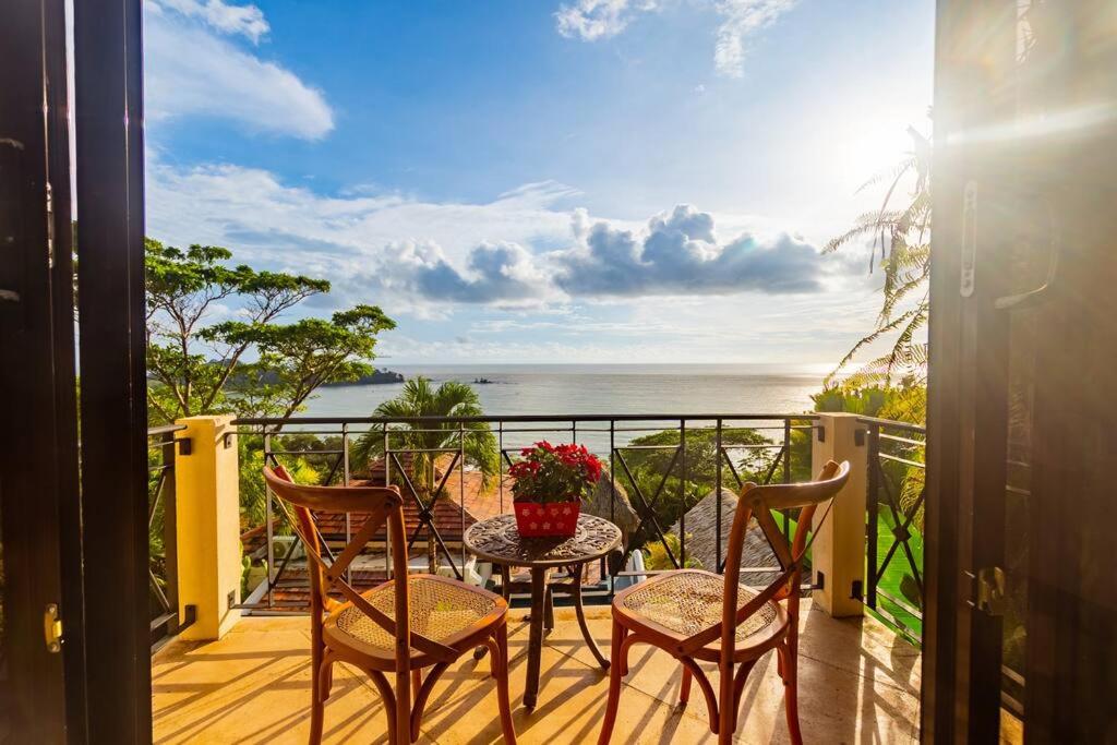 Villa Amor del Mar with Breathtaking View of Ocean & Jungle