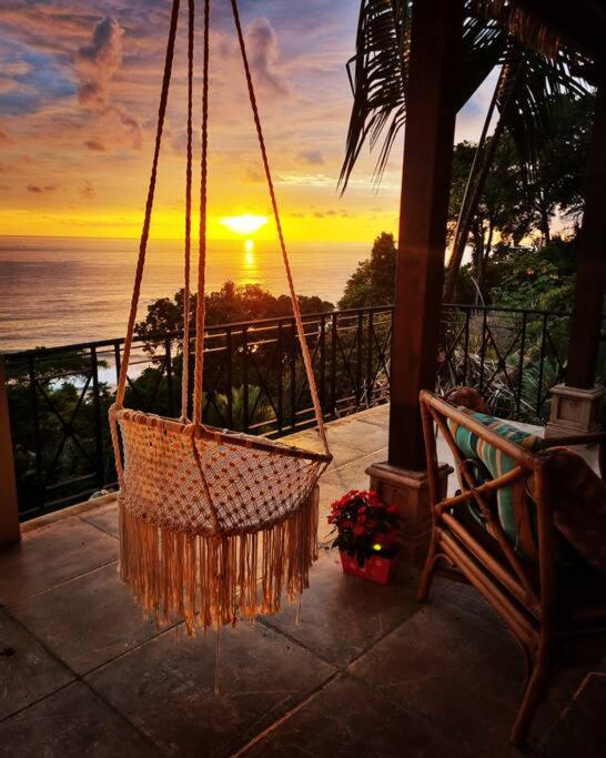 Villa Amor del Mar with Breathtaking View of Ocean & Jungle