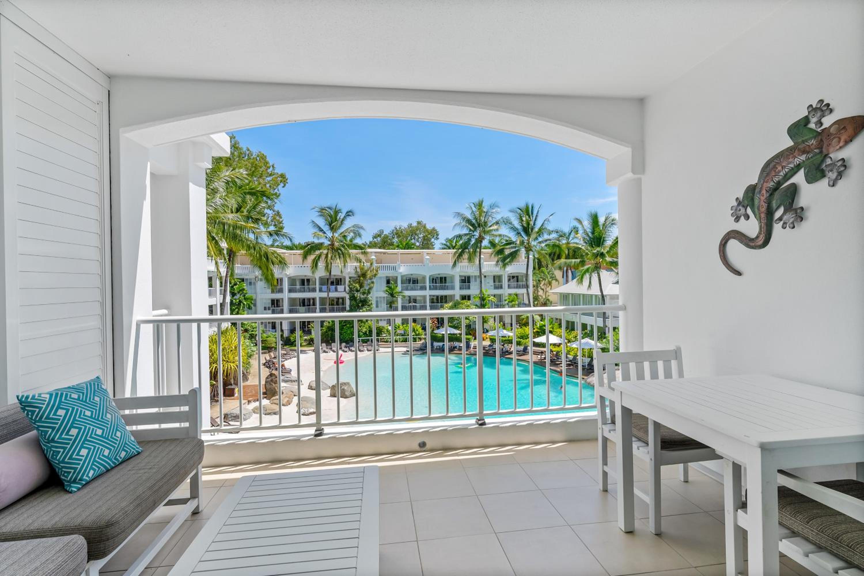 Elysium Private Accommodation at Beach Club & Spa