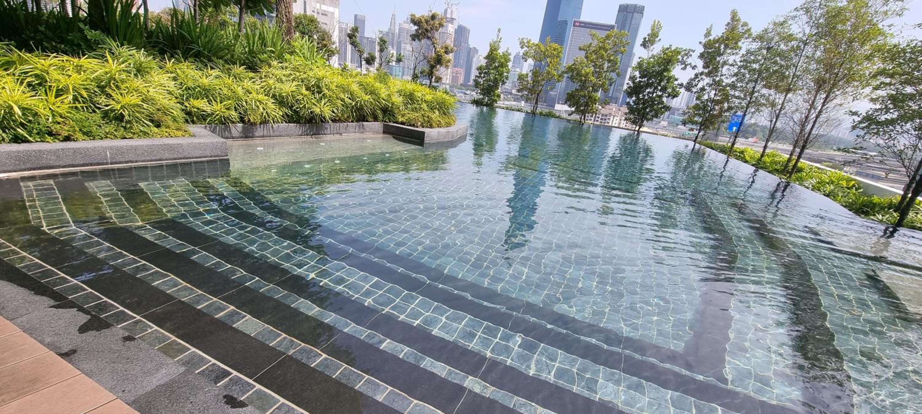 Continew Residence by Mikey - Premium Unit