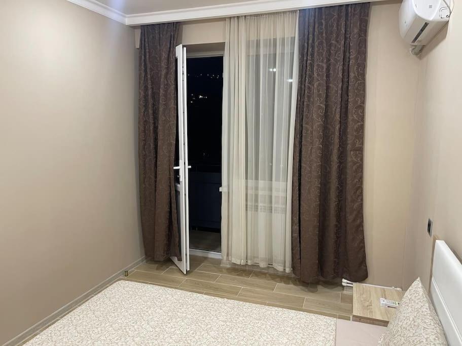 Luxury Apartment In City Center Near Republic Square