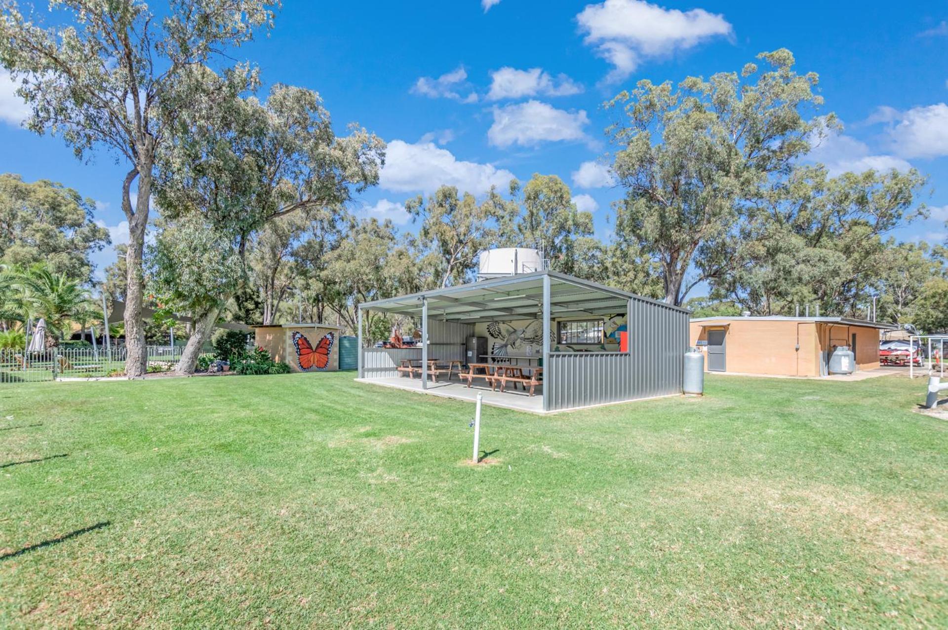 Torrumbarry Weir Holiday Park