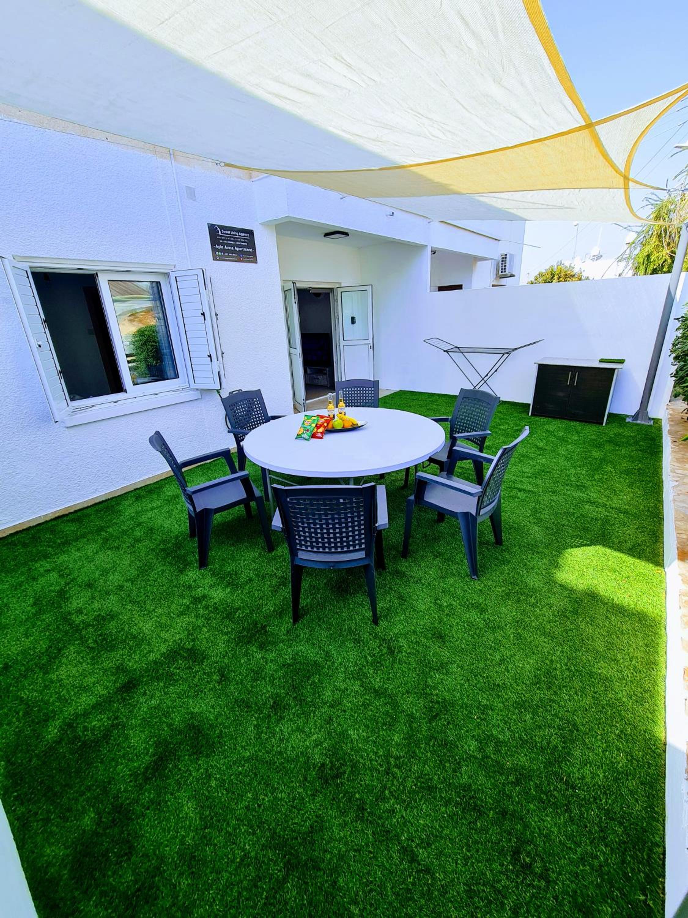 Ayia Anna Apartment