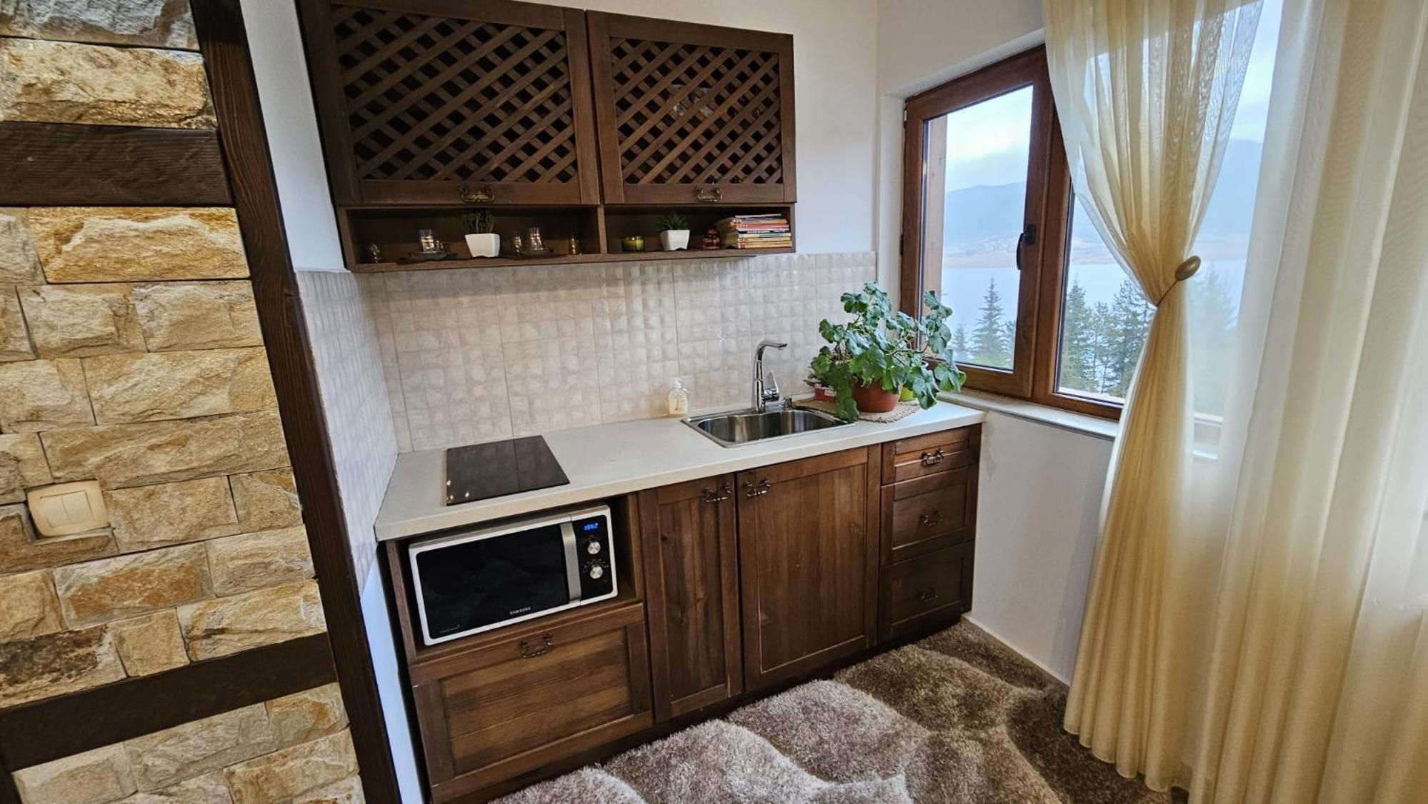 Villa Hills - къща за гости с храна