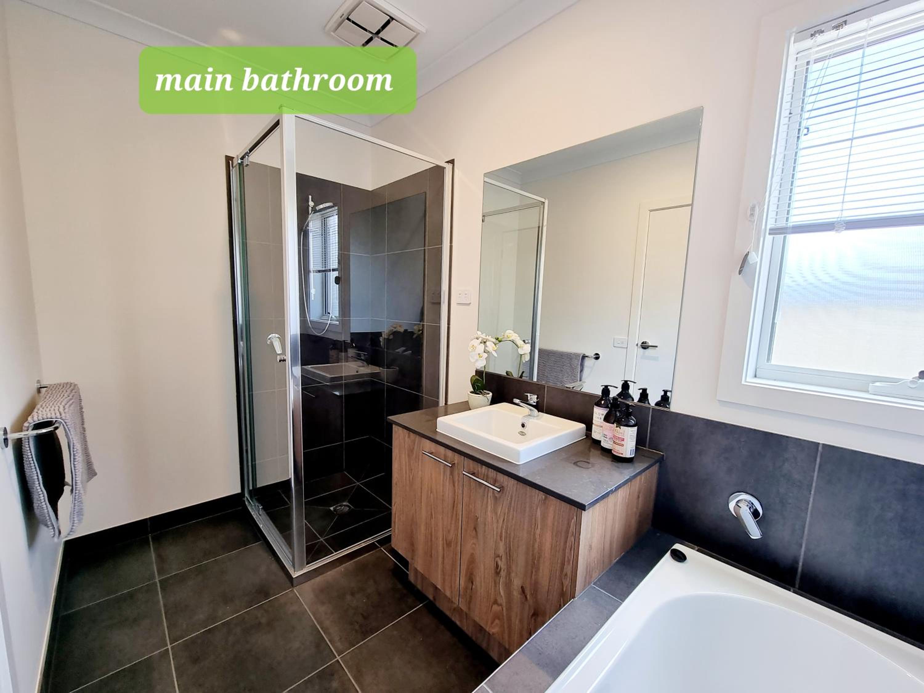 Minta Estate Berwick 4 bedroom house, no sharing