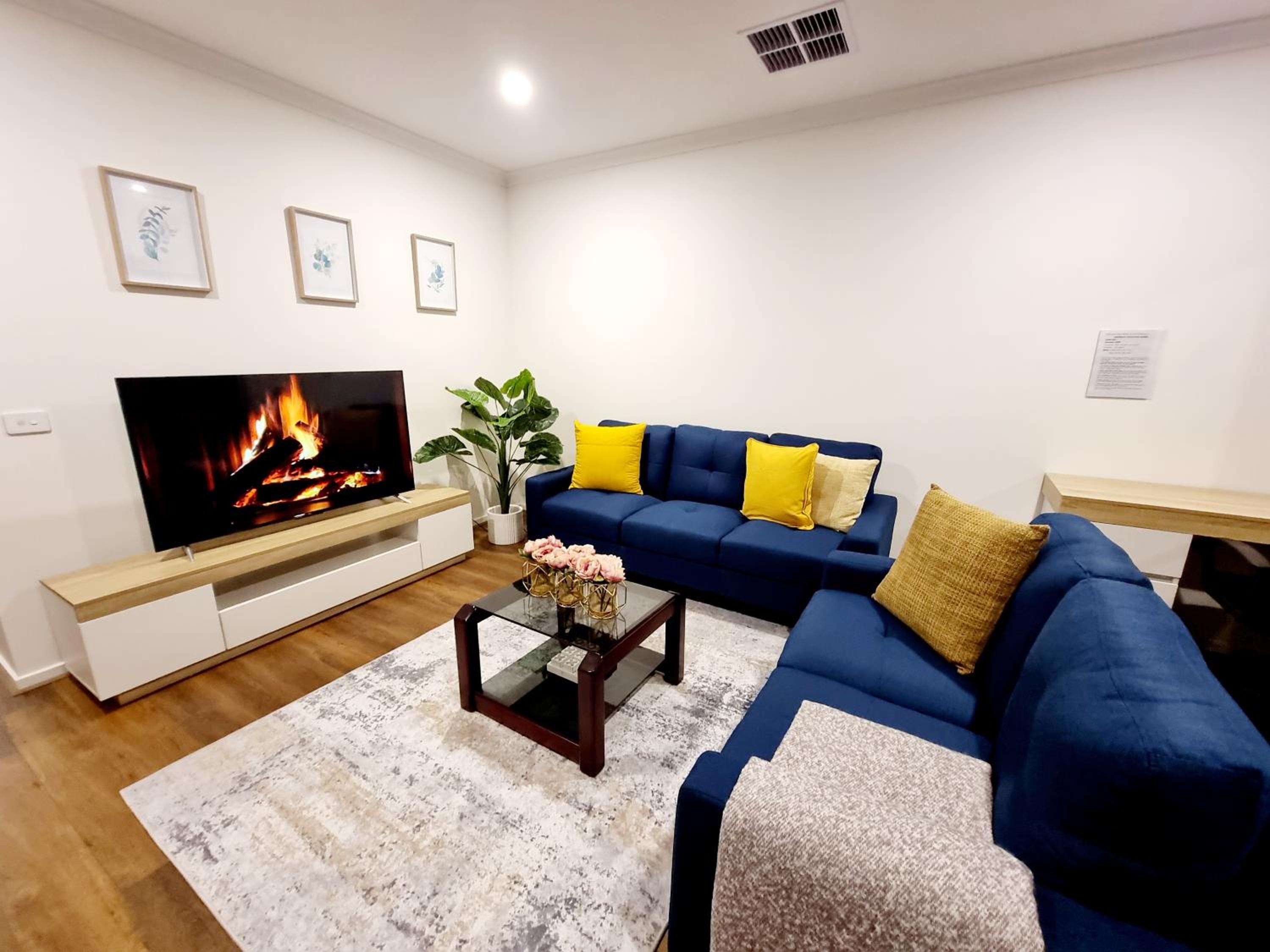 Minta Estate Berwick 4 bedroom house, no sharing