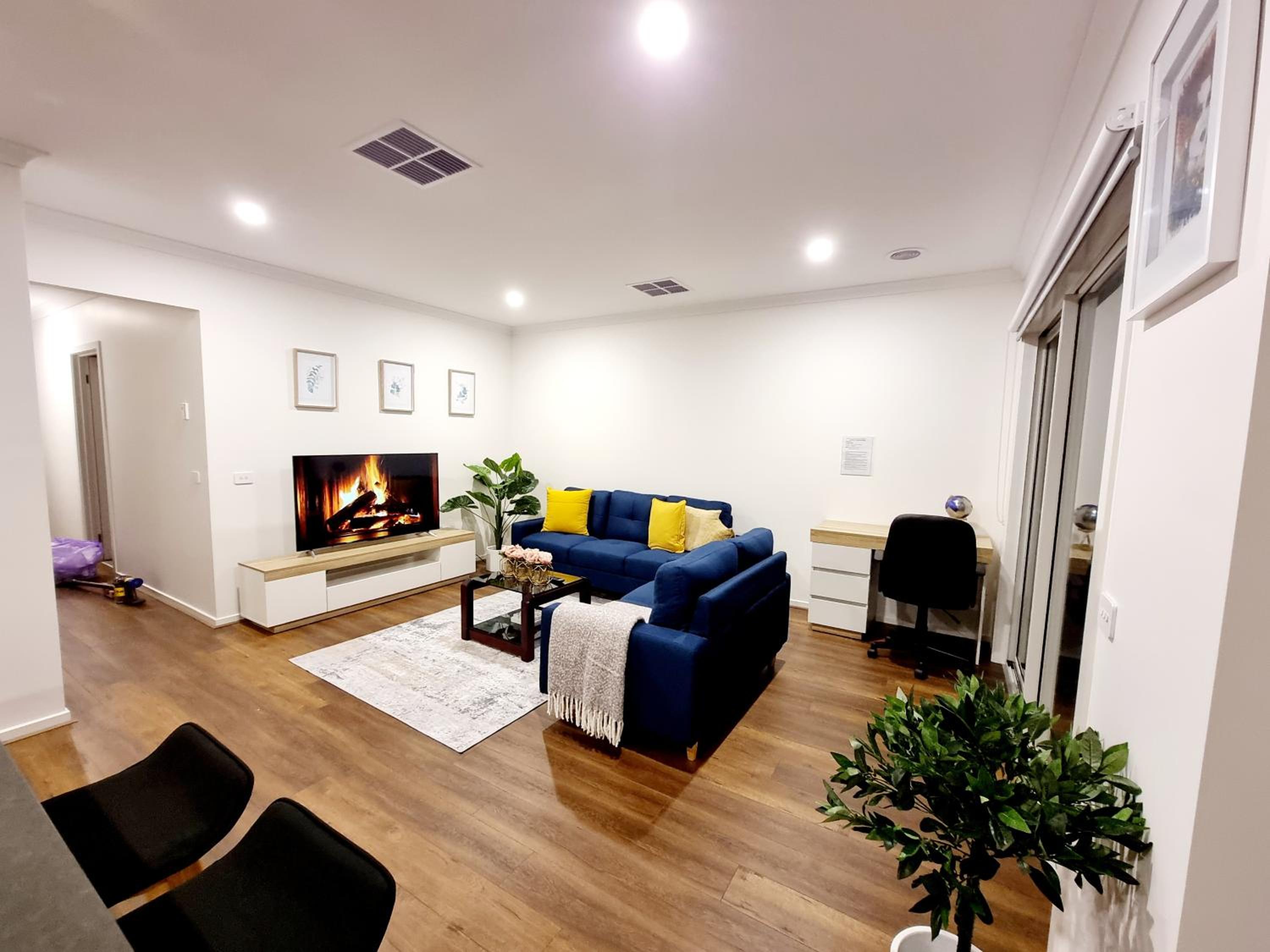 Minta Estate Berwick 4 bedroom house, no sharing