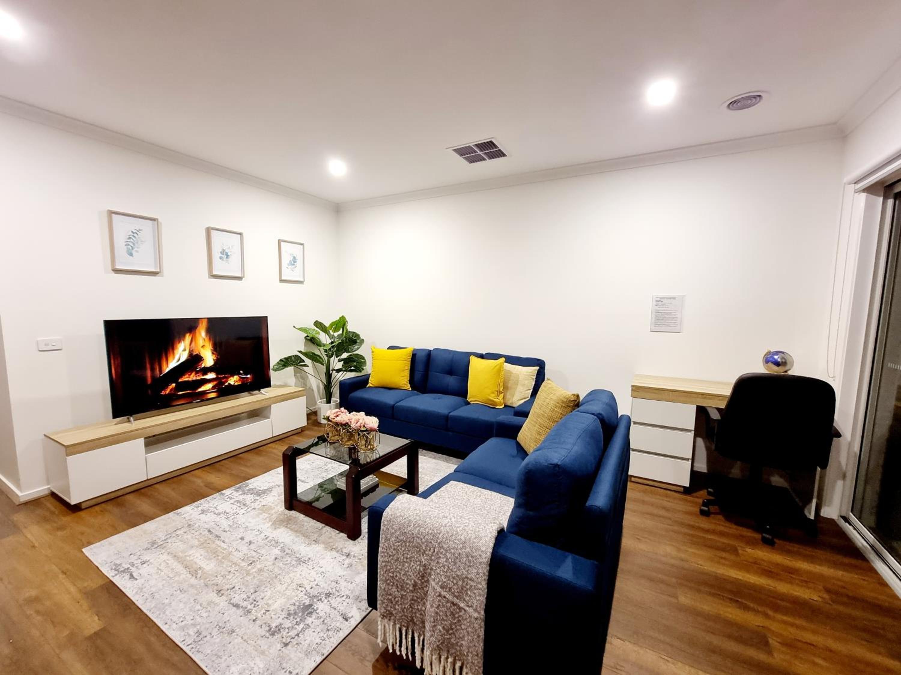 Minta Estate Berwick 4 bedroom house, no sharing