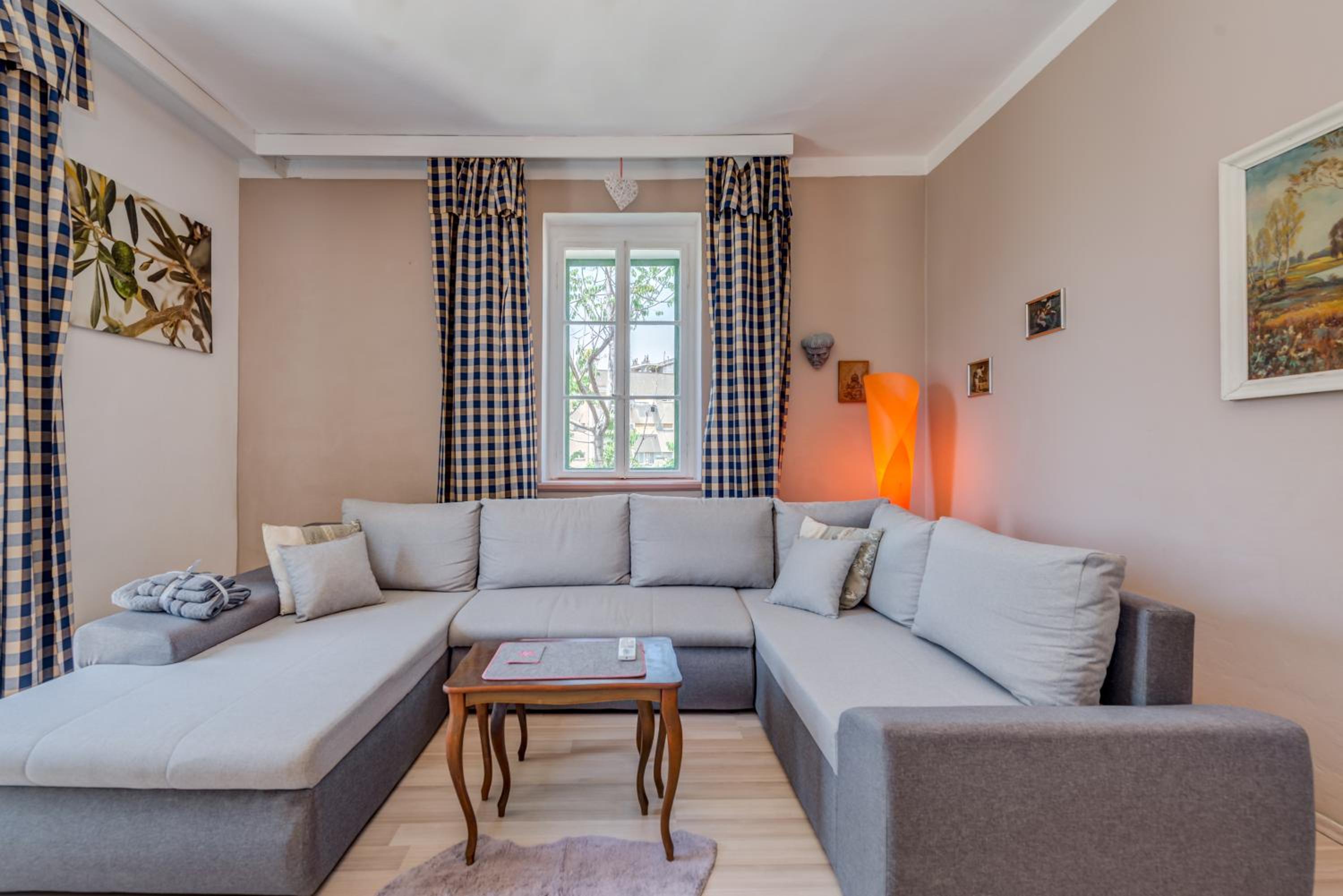 Apartment Pape