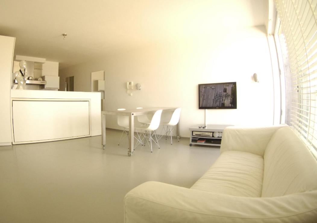 Beautiful Top Floor Seaview Studio Apartment B'berge-Bruges
