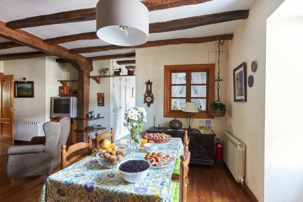 3 bedrooms appartement with balcony and wifi at Berroeta view 3