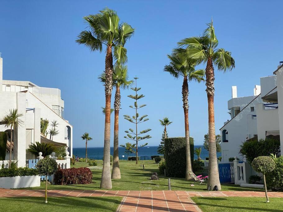 Beachfront Apartment with Direct Beach Access