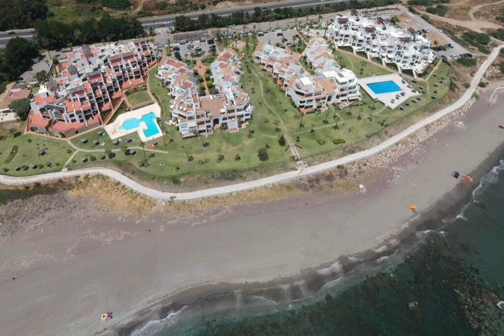 Beachfront Apartment with Direct Beach Access