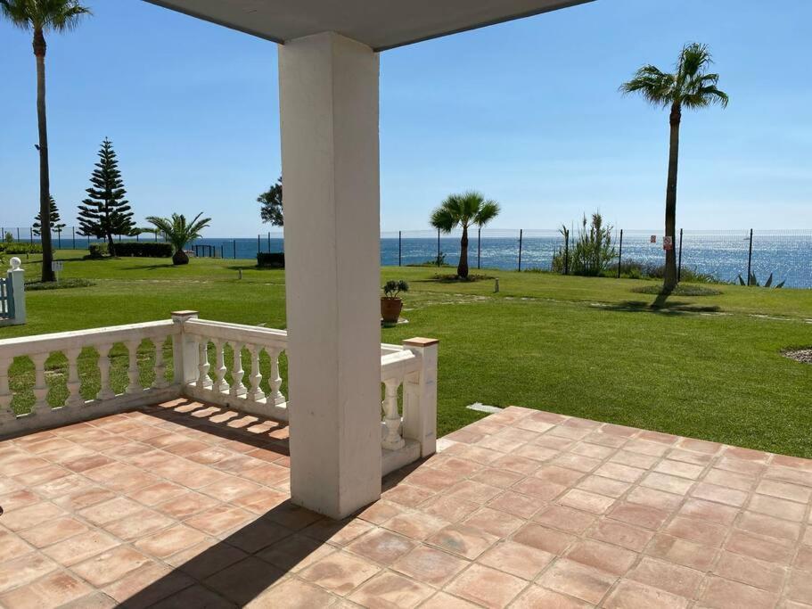 Beachfront Apartment with Direct Beach Access