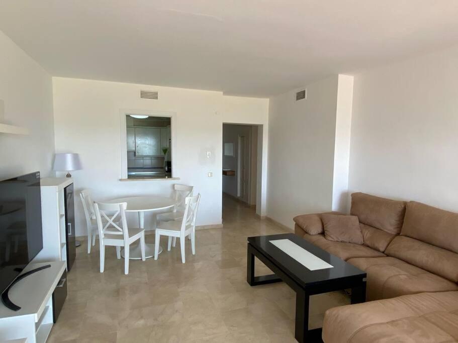 Beachfront Apartment with Direct Beach Access