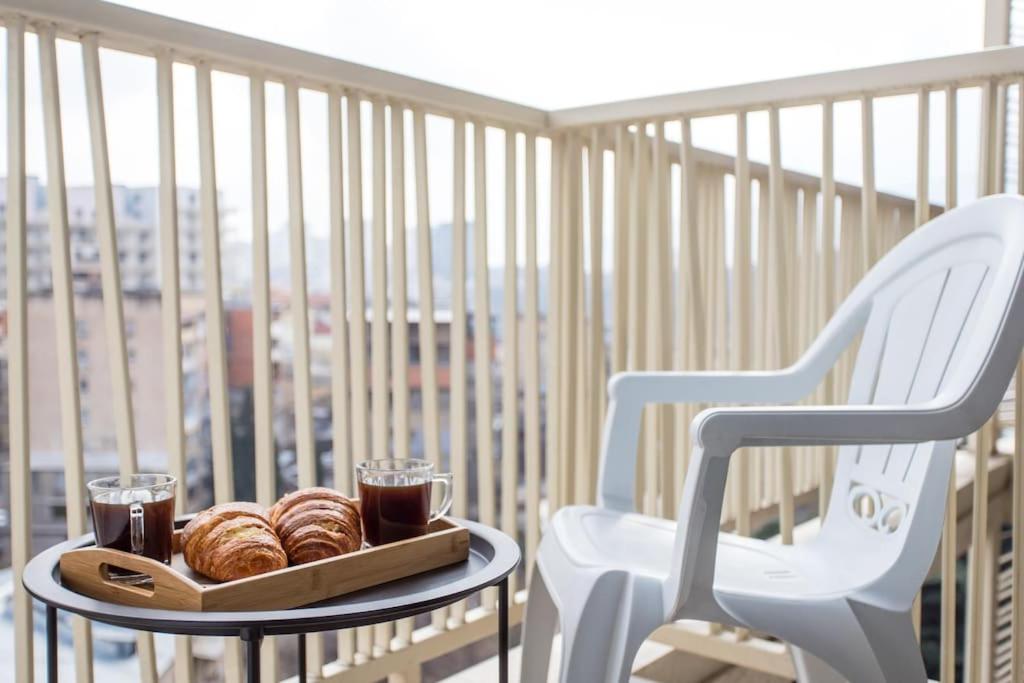 1-Bedroom Apartment with City Views - Balcony - 5 Min to Delisi Metro - Self Check-In - m2 Complex, Saburtalo view 3