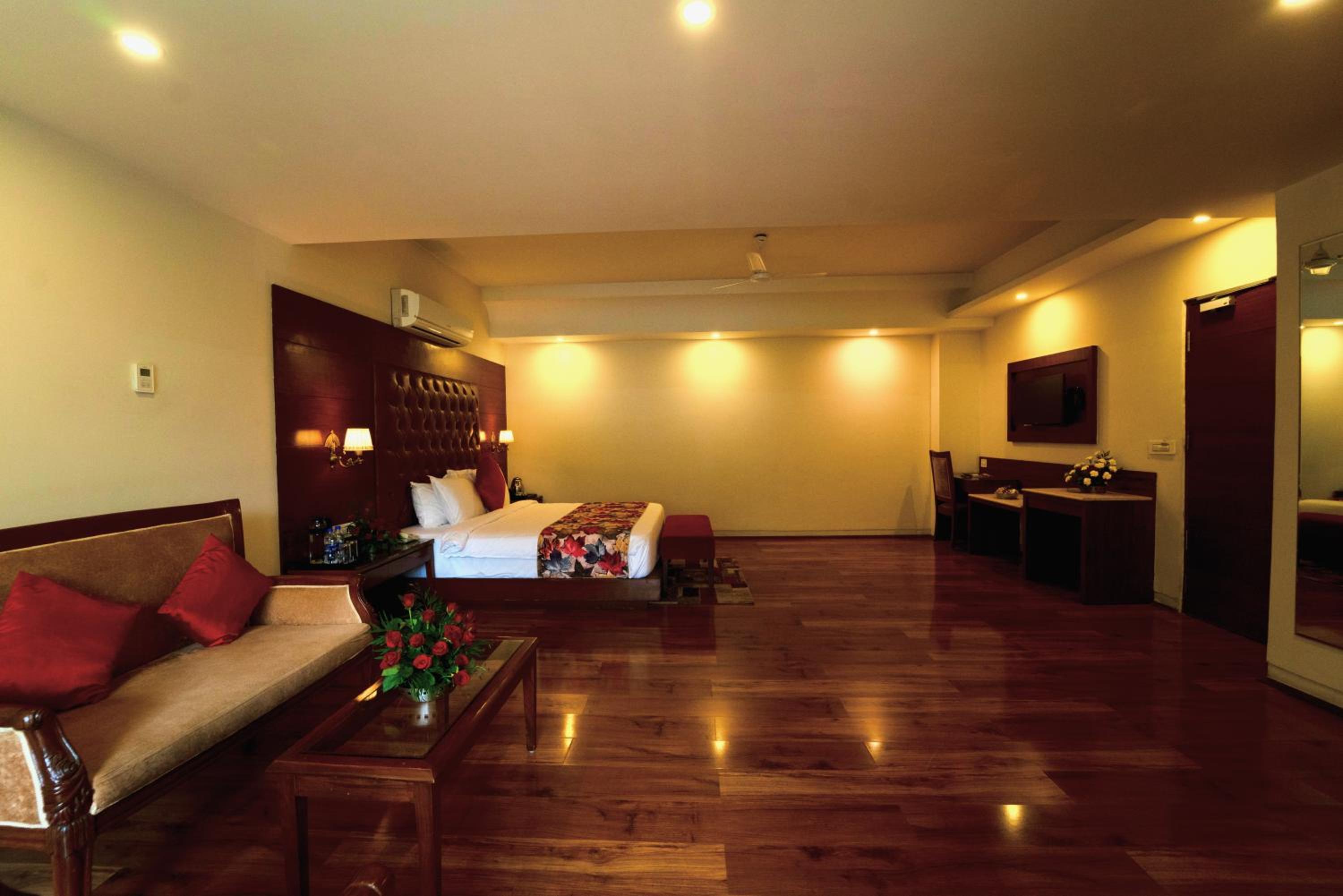 The Allure Grand Resort -A Majestic Riverside Retreat view 4