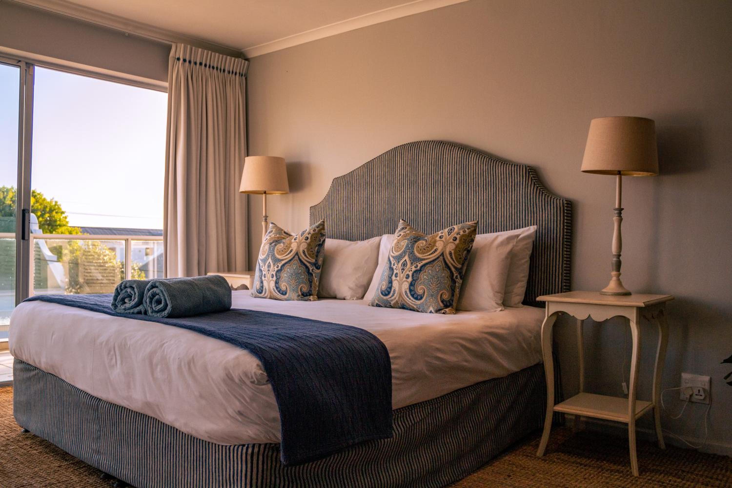 Hermanus Family Getaway - Near The Beach, Hermanus, photo 5 of 24