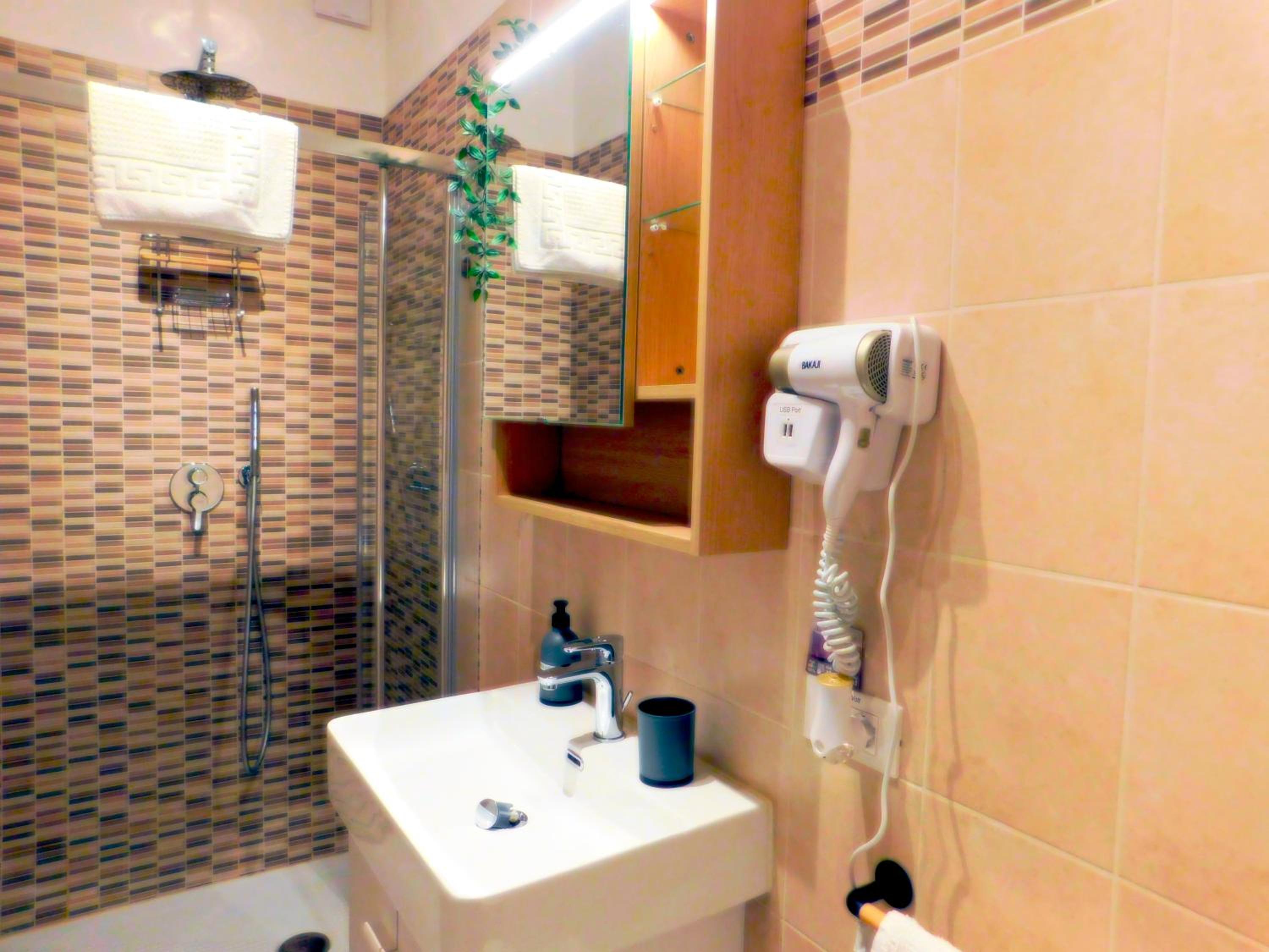 Photo 43