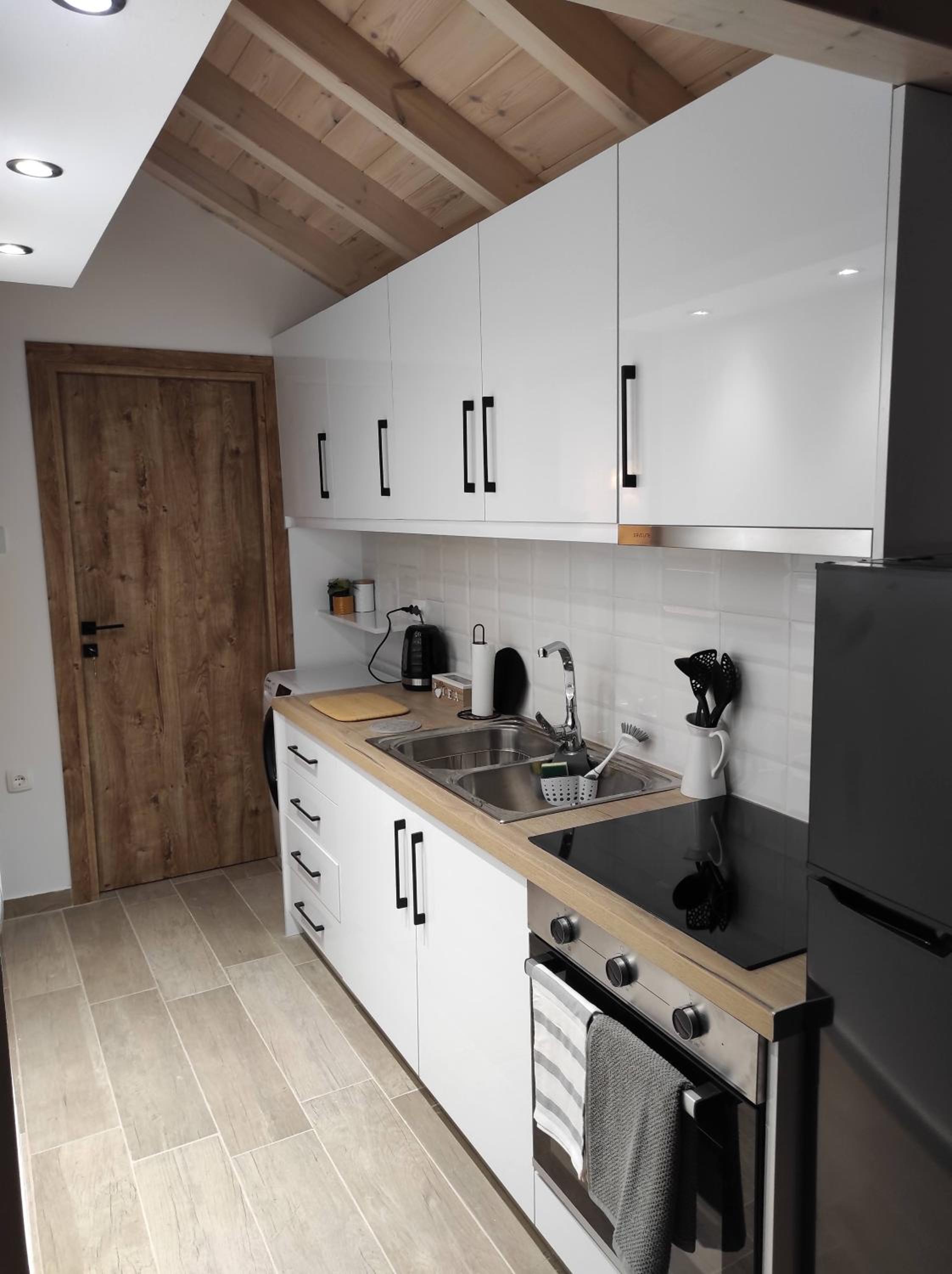 Garitsa Apartments B