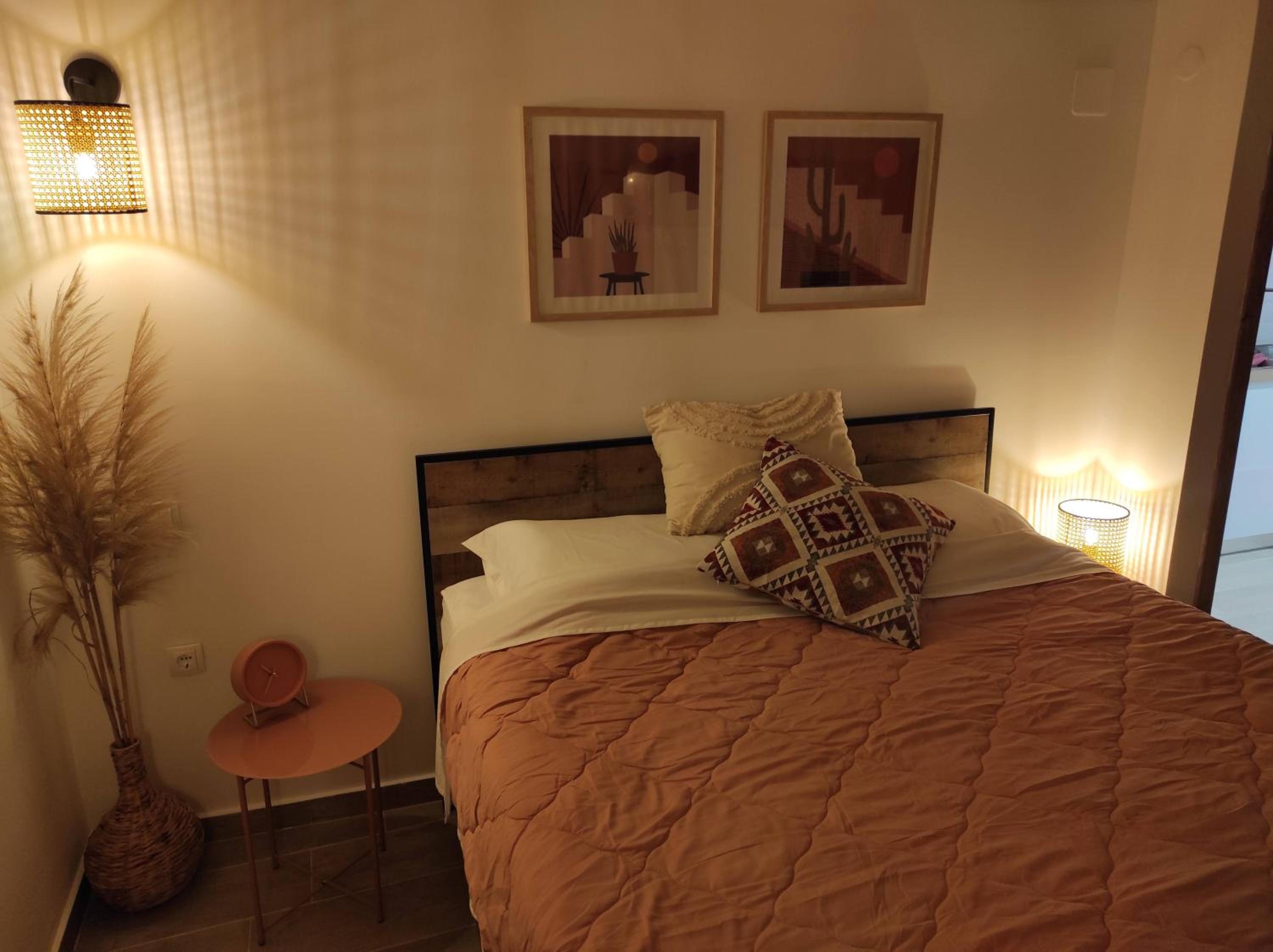 Garitsa Apartments B