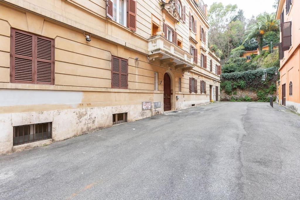 Trastevere Home by Rental in Rome
