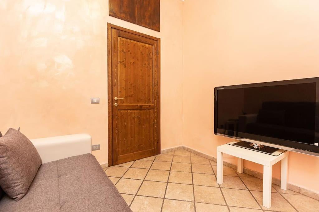 Trastevere Home by Rental in Rome