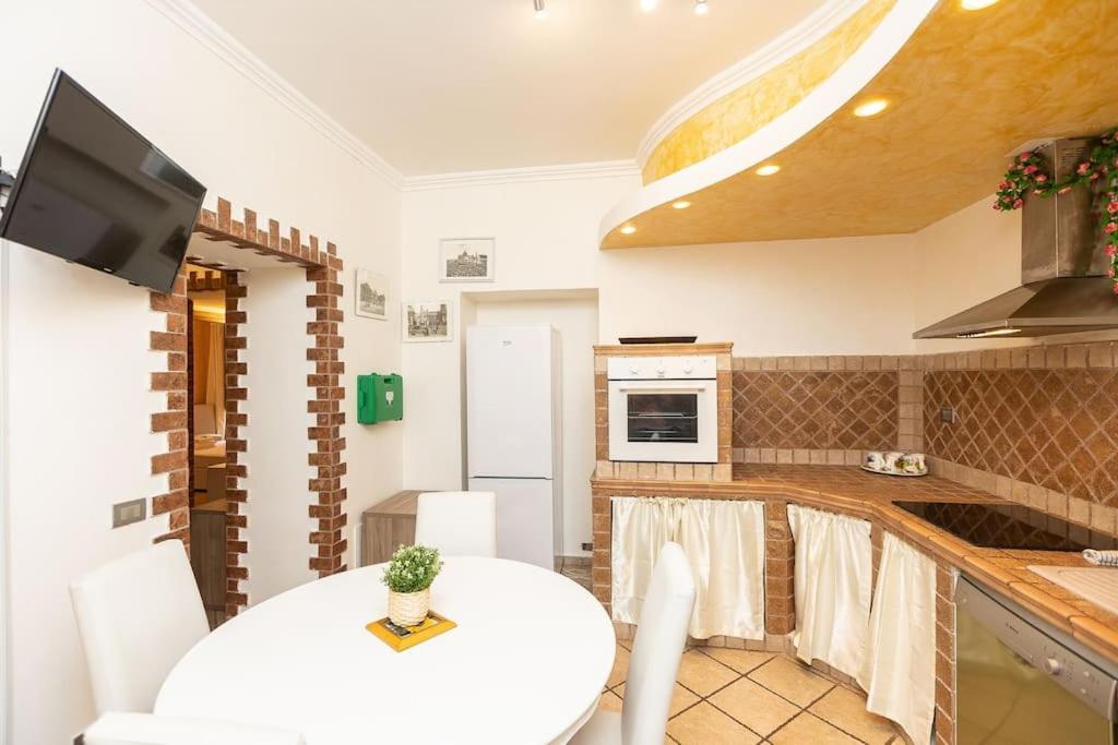 Trastevere Home by Rental in Rome