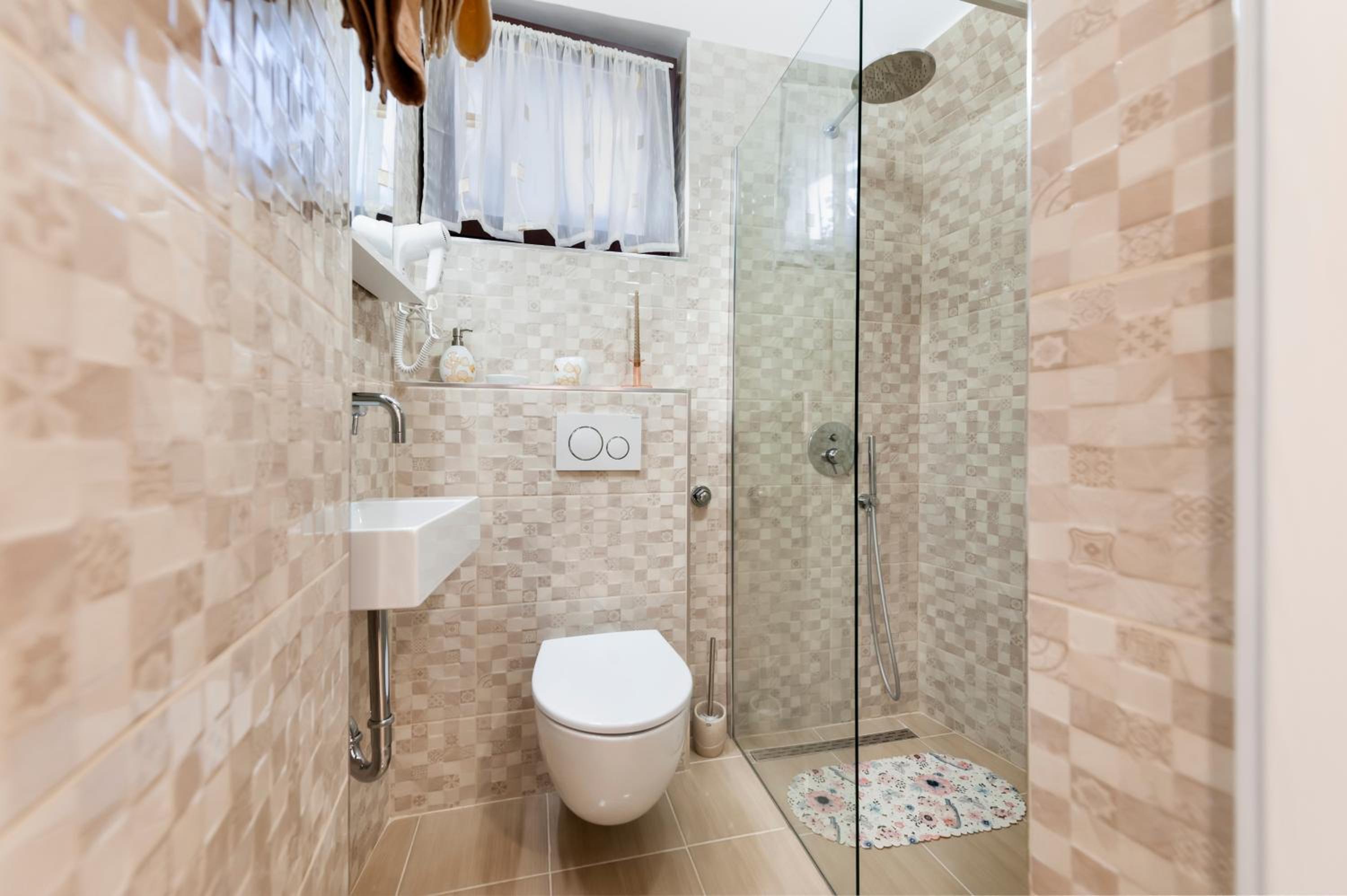 Ca'VIO en Rovinj — bathroom