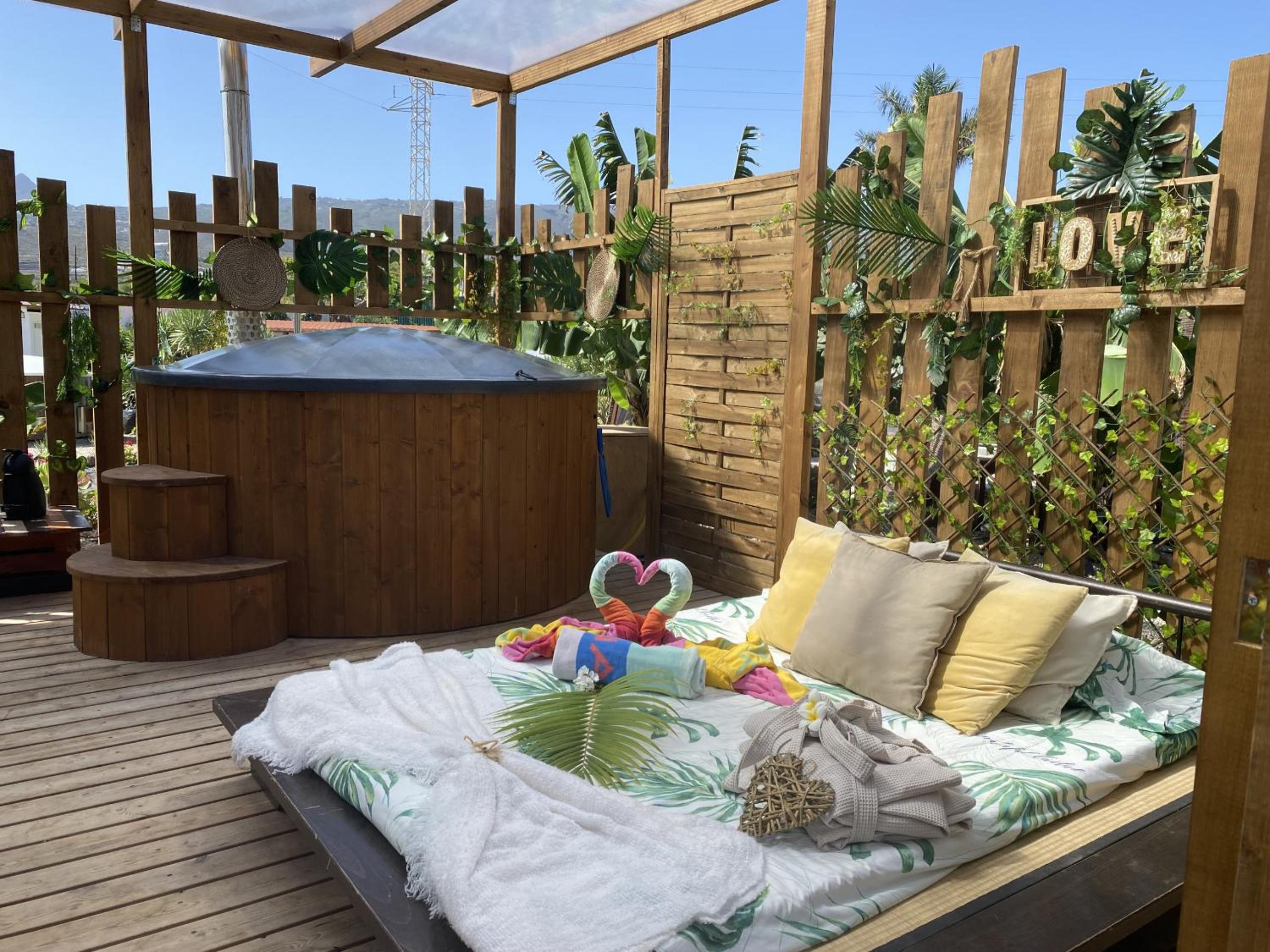 Nashira HOT TUB PISCINA Y JARDIN